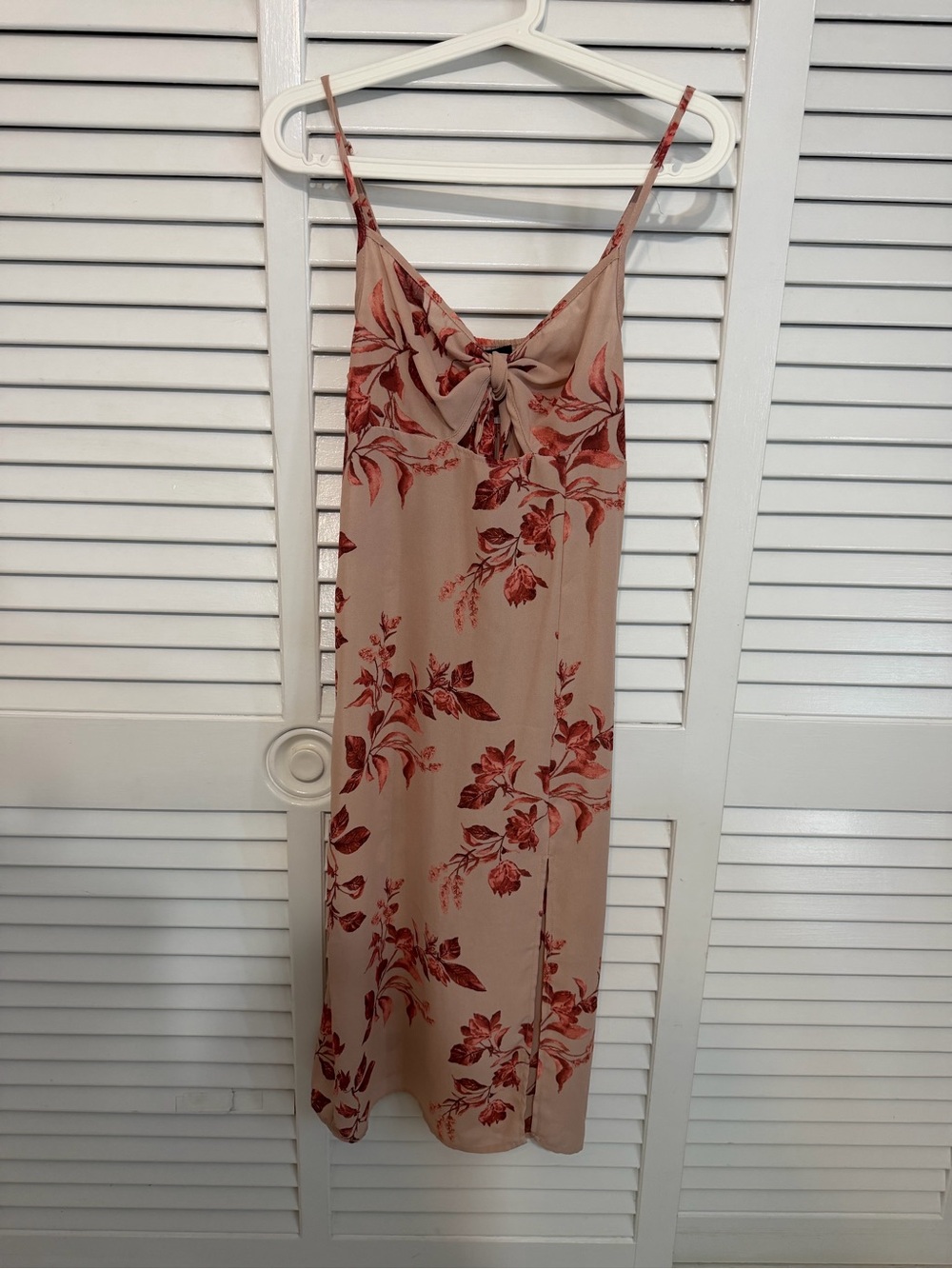 Forever 21 Beige Midi Dress with Red Floral Print